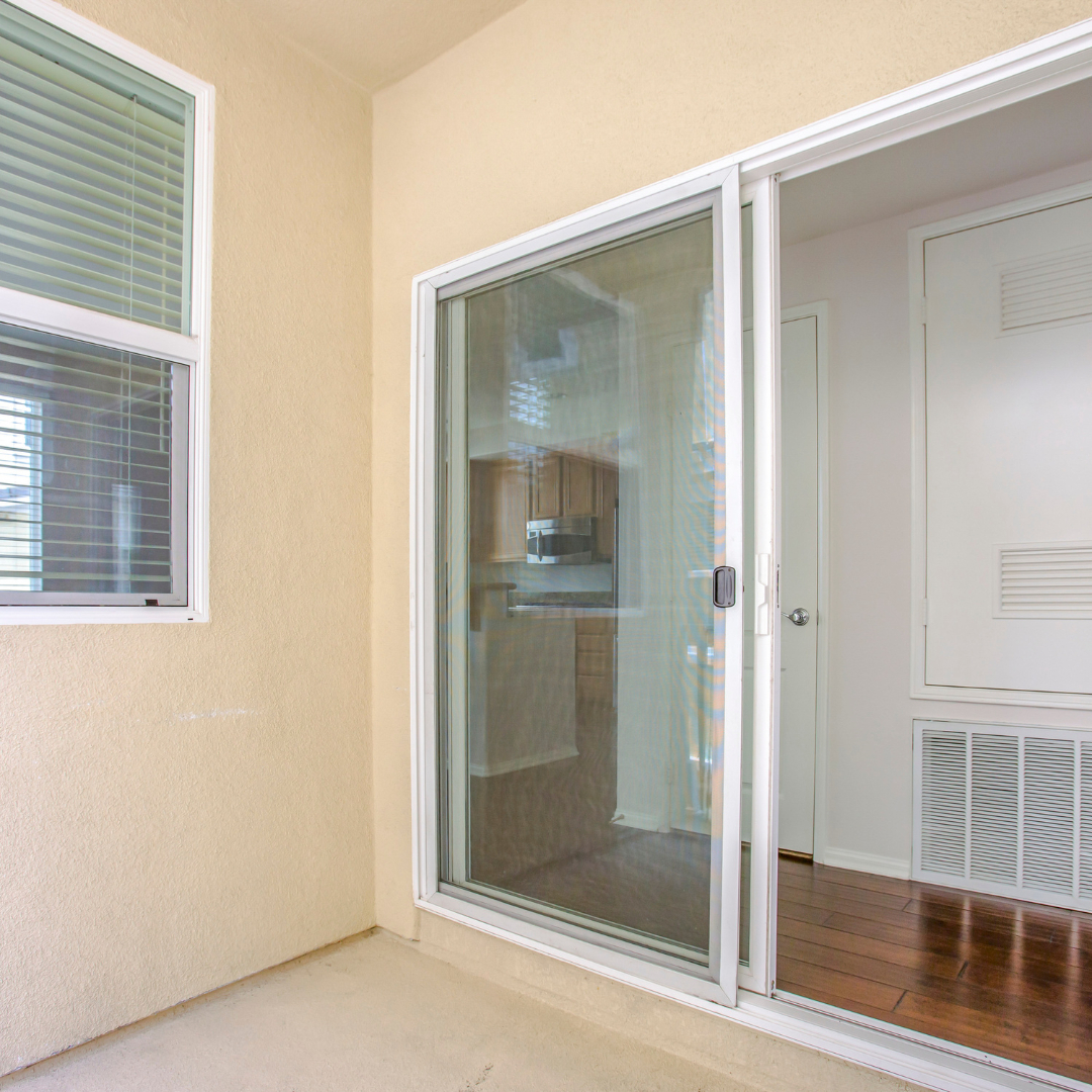 Windows and Exterior, Window repair, New windows, Home window replacement, Garage door capping, Window capping